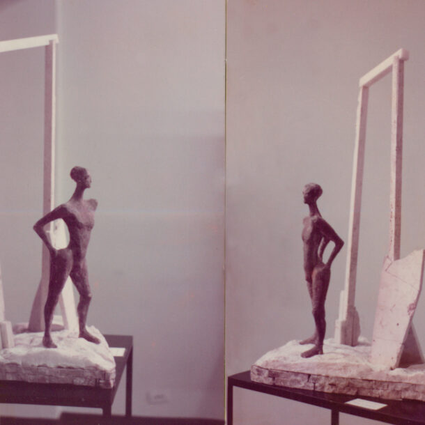 CONTRA VIENTO Y MAREA - 1986 - MÁRMOL Y ACRÍLICO - 0,95 m x 0,60 m x 0,50 m