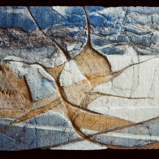 DEBAJO DE ROCAS - 1990 - PAPEL FEITO À MÃO SOBRE MOLDE - 0,30 m x 0,42 m