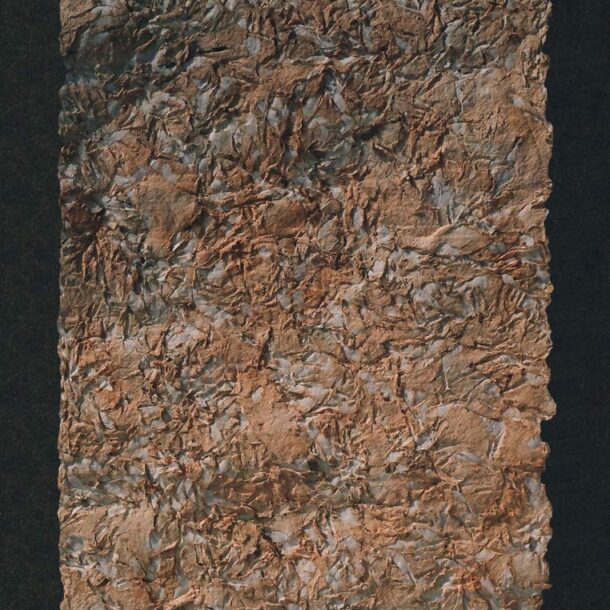 Textura 1 - 1990 - PAPEL FEITO À MÃO SOBRE MOLDE - 0,86 m x 0,50 m